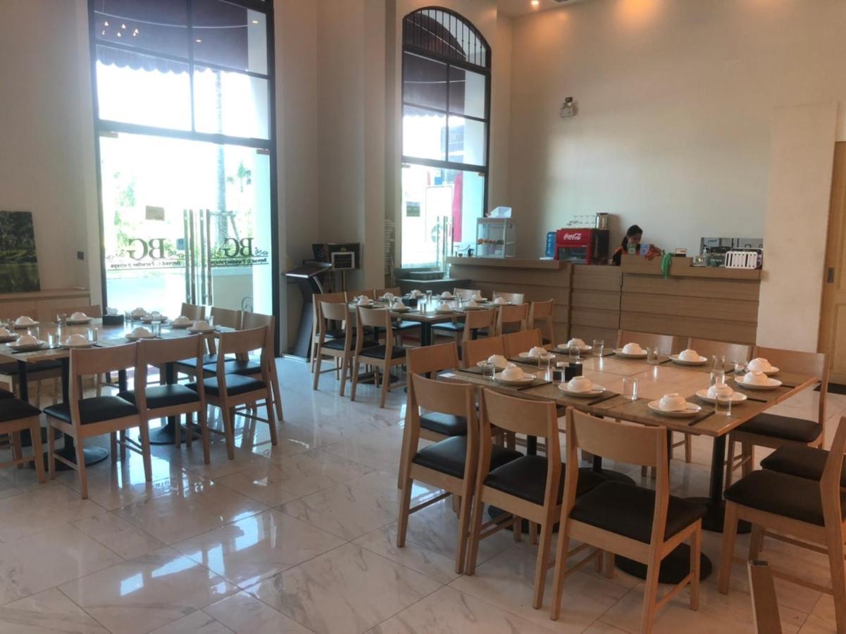 Espana Condo Resort Pattaya Evt หาดจอมเทียน ภายนอก รูปภาพ